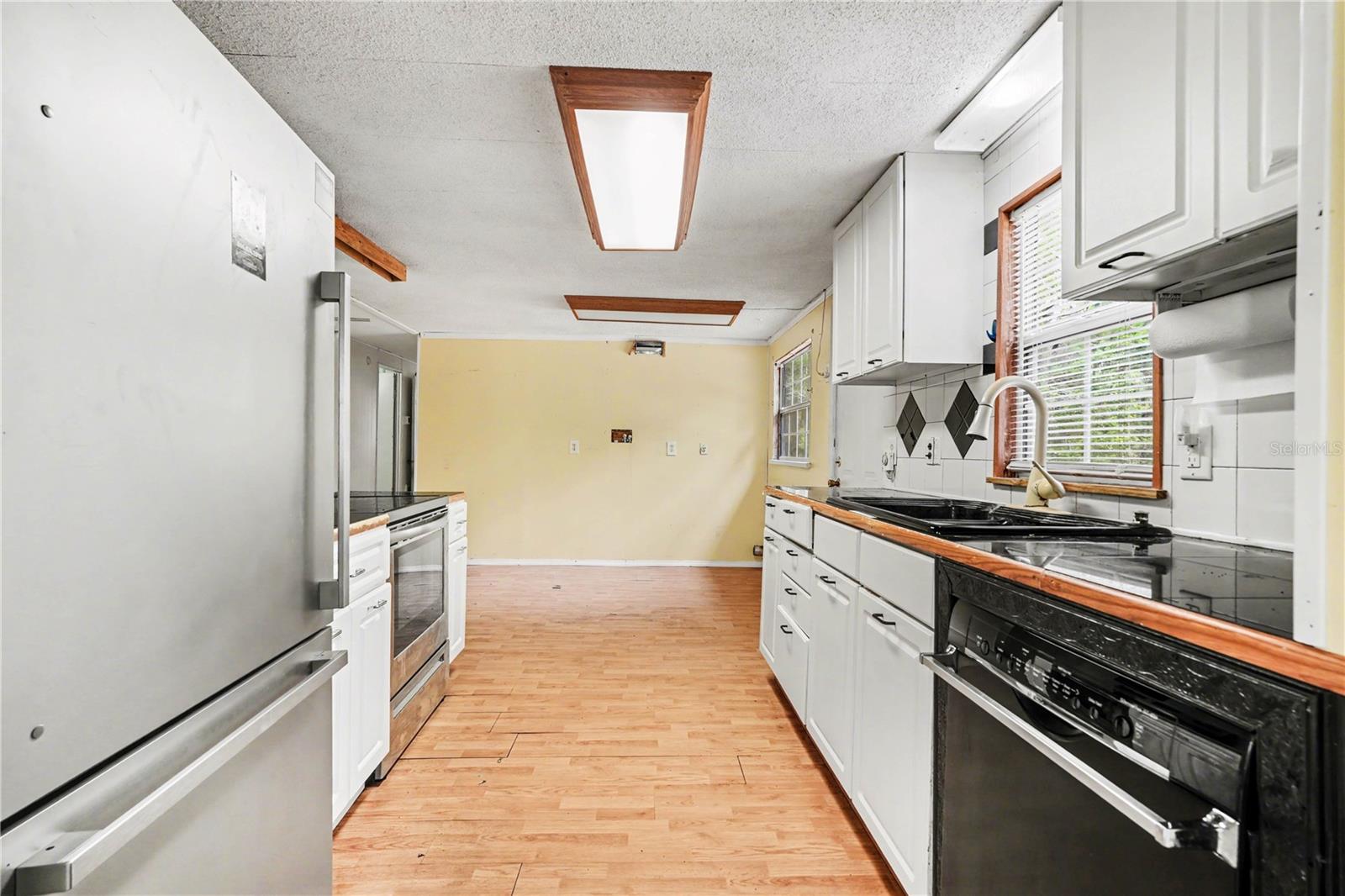 Image 10 of 24 For 24265 Duffield Road