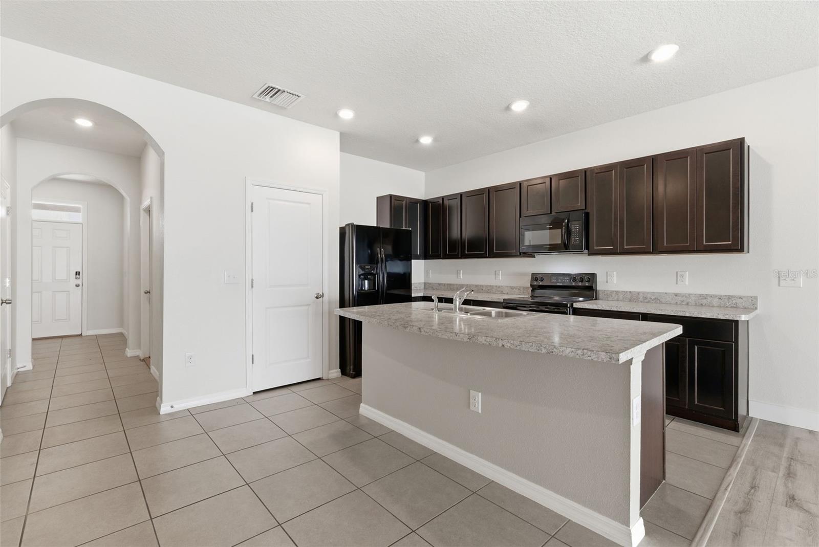 Image 13 of 47 For 424 Newmont Circle