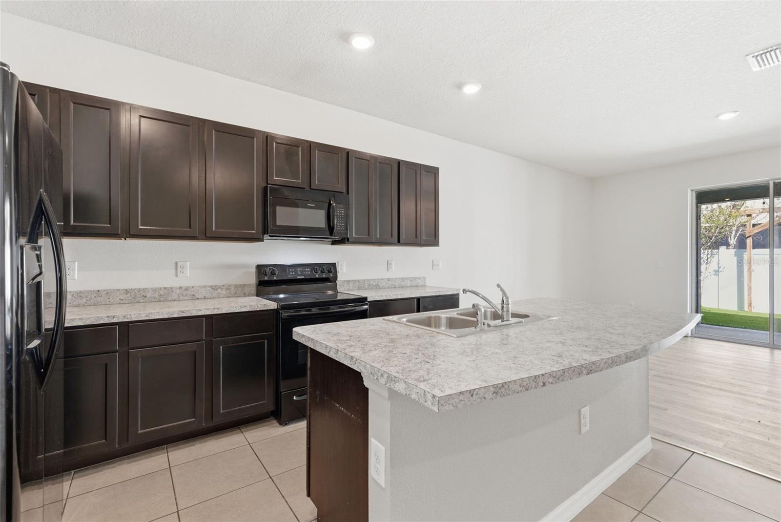 Image 14 of 47 For 424 Newmont Circle