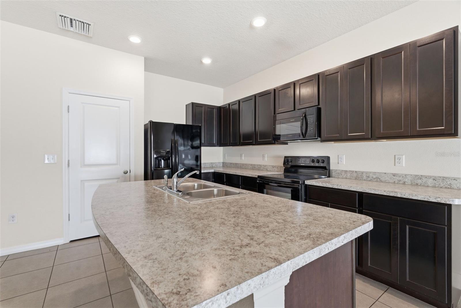 Image 15 of 47 For 424 Newmont Circle