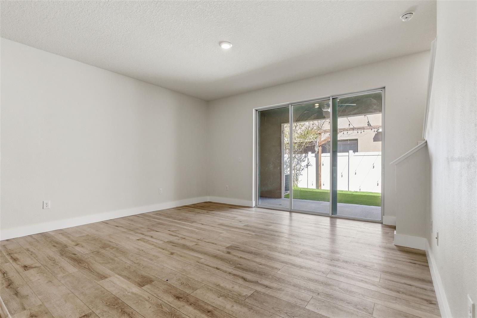 Image 18 of 47 For 424 Newmont Circle