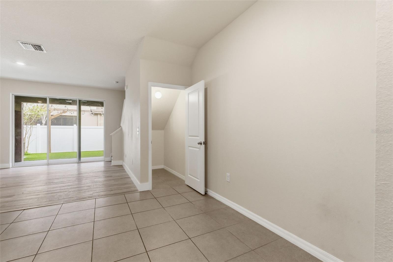 Image 24 of 47 For 424 Newmont Circle