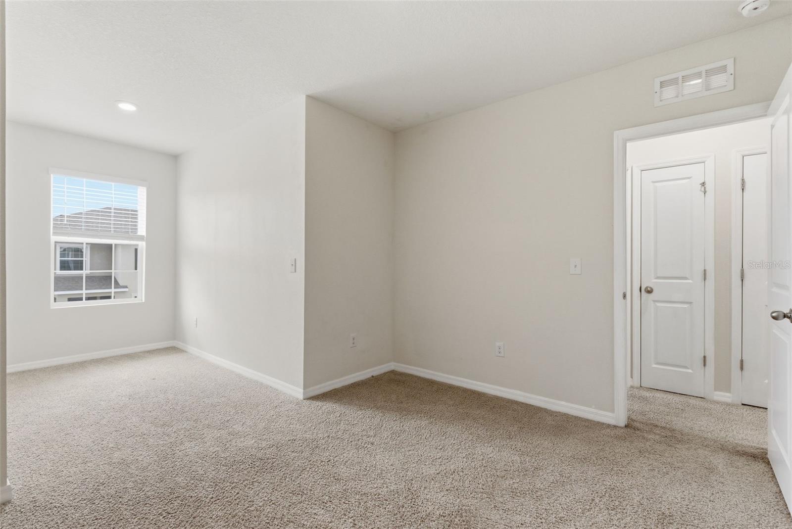 Image 43 of 47 For 424 Newmont Circle