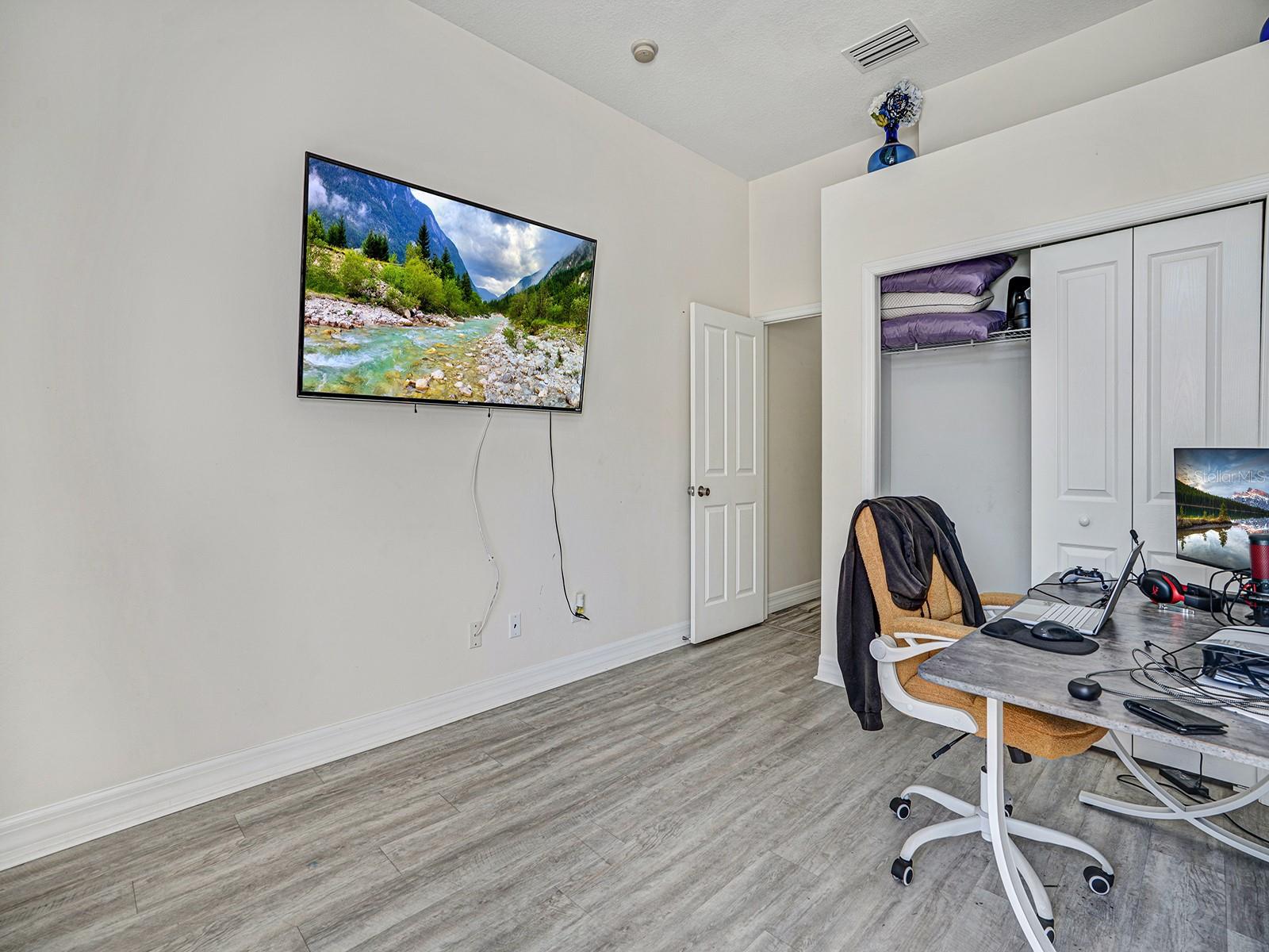 Image 21 of 38 For 4645 Casswell Drive