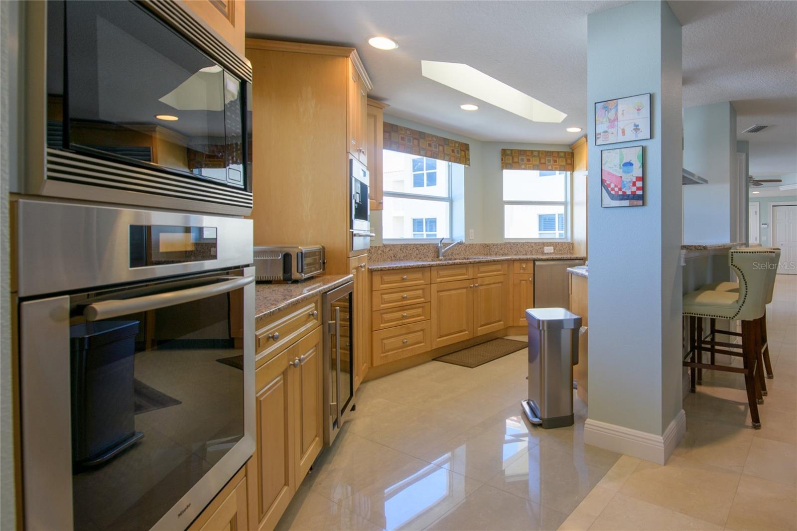 Image 10 of 37 For 15 Somerset Street 603