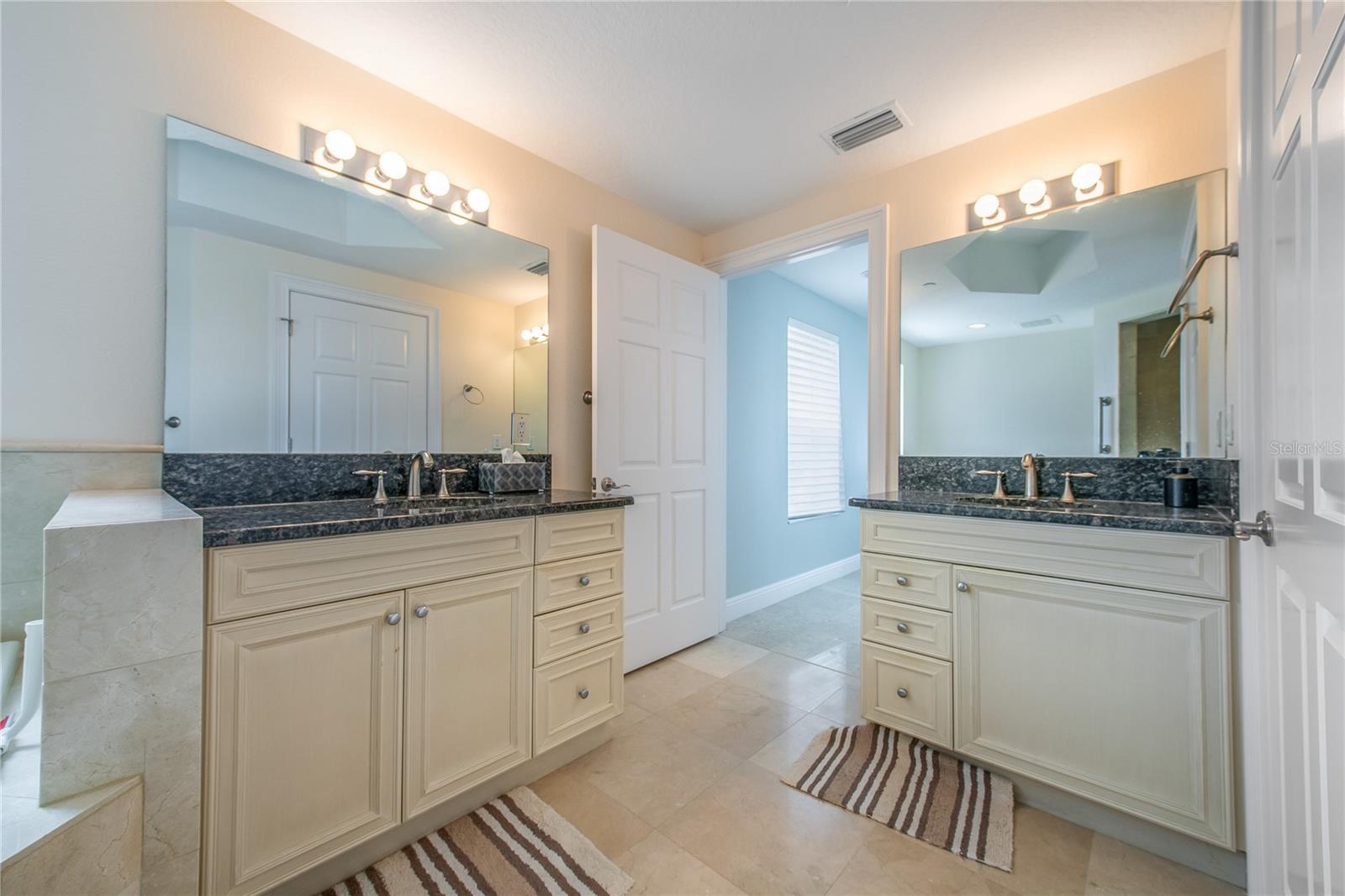 Image 25 of 37 For 15 Somerset Street 603