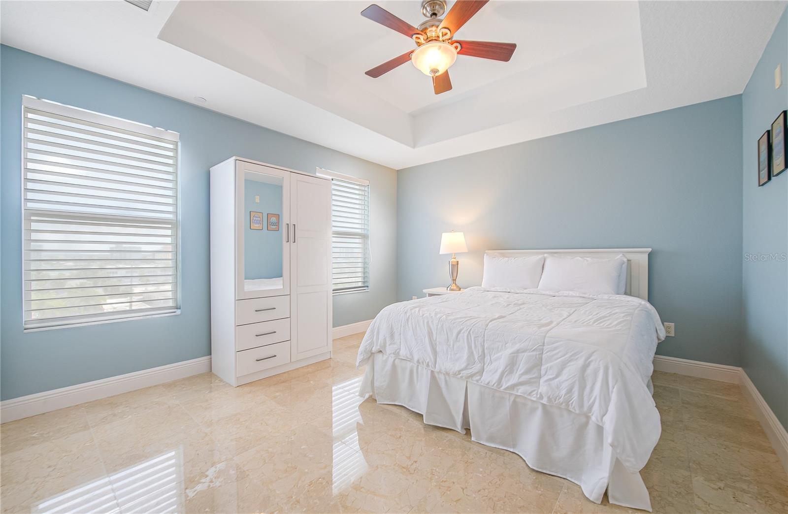 Image 30 of 37 For 15 Somerset Street 603