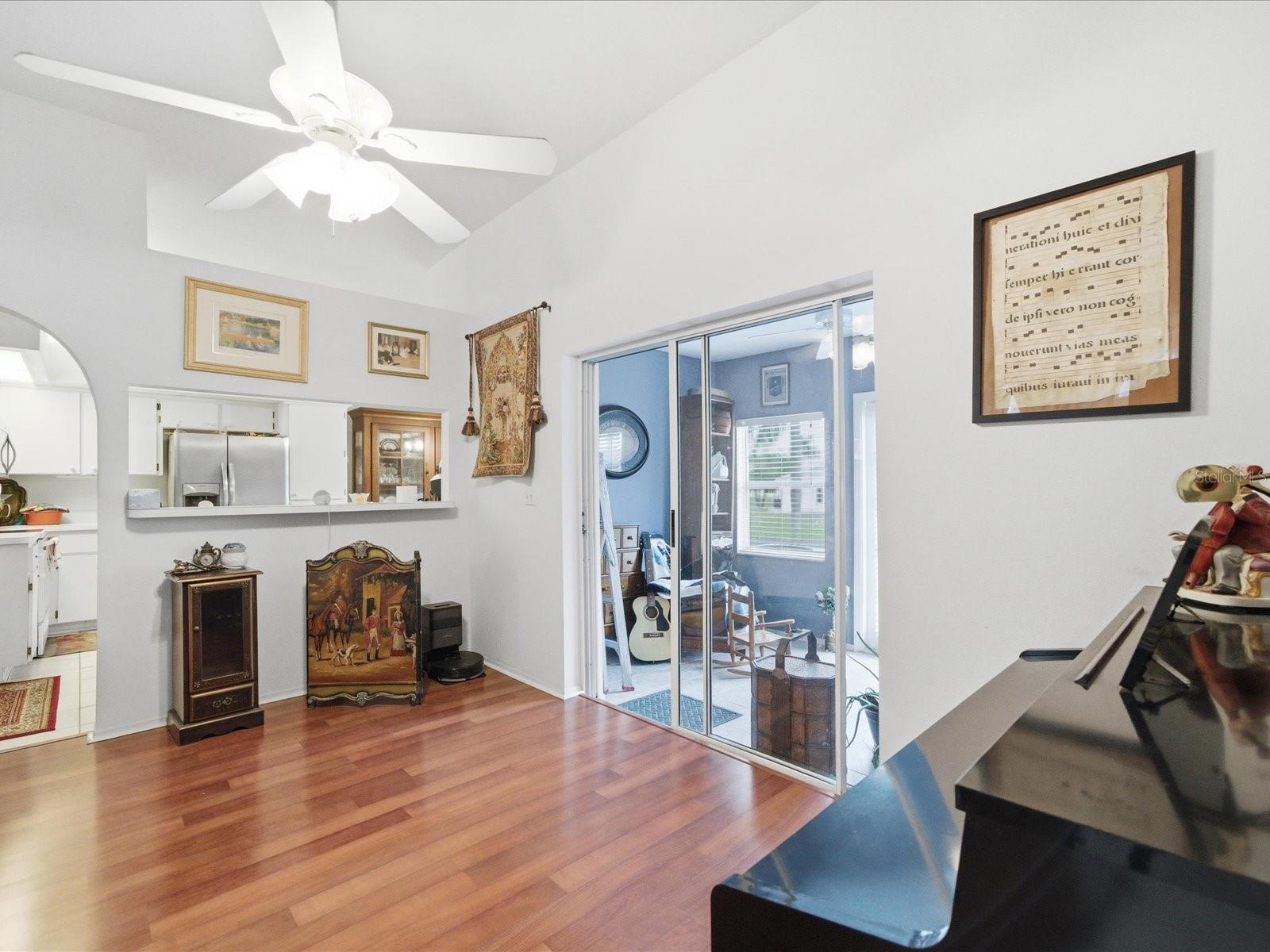 Image 10 of 35 For 4209 Avanti Circle