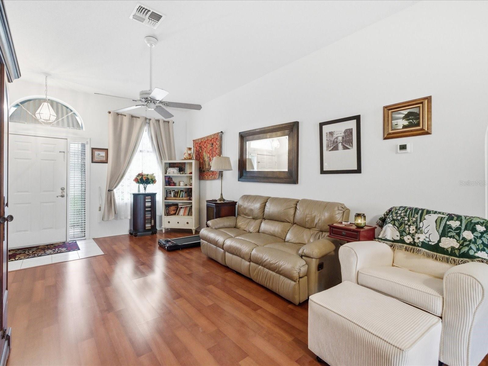 Image 5 of 35 For 4209 Avanti Circle