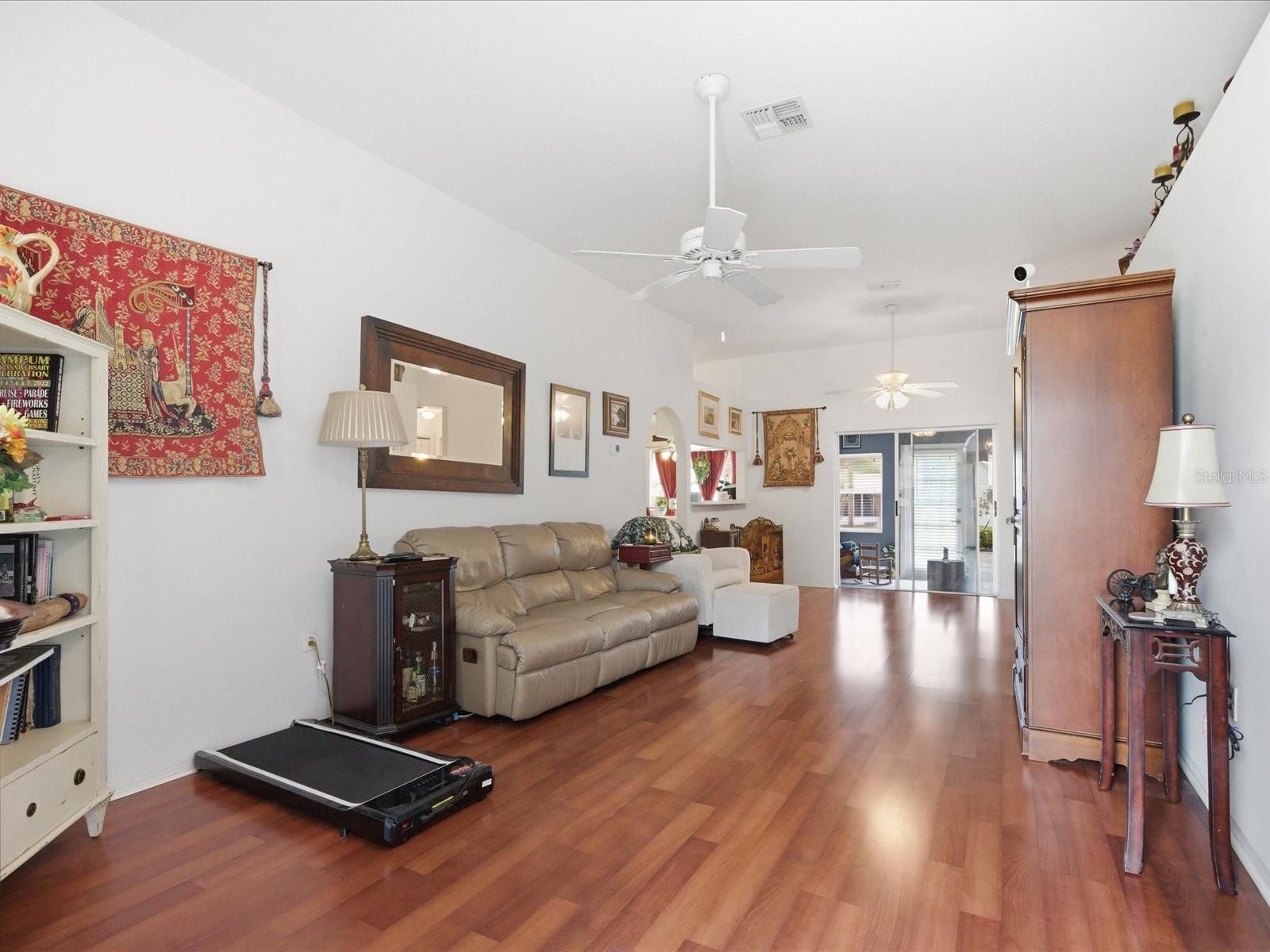 Image 8 of 35 For 4209 Avanti Circle