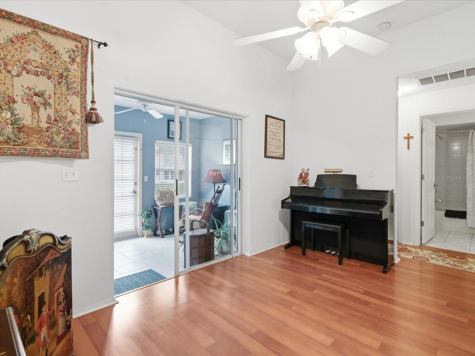 Image 9 of 35 For 4209 Avanti Circle