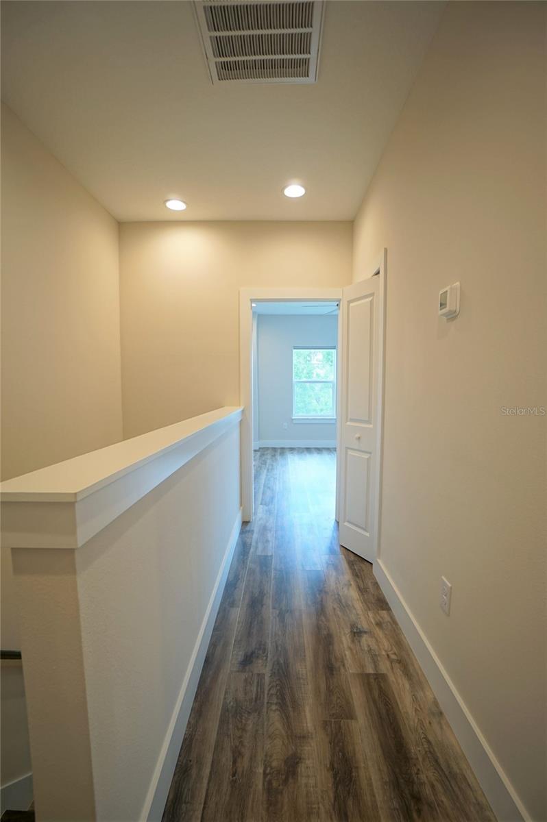 Image 28 of 29 For 3124 Azeele Street 4