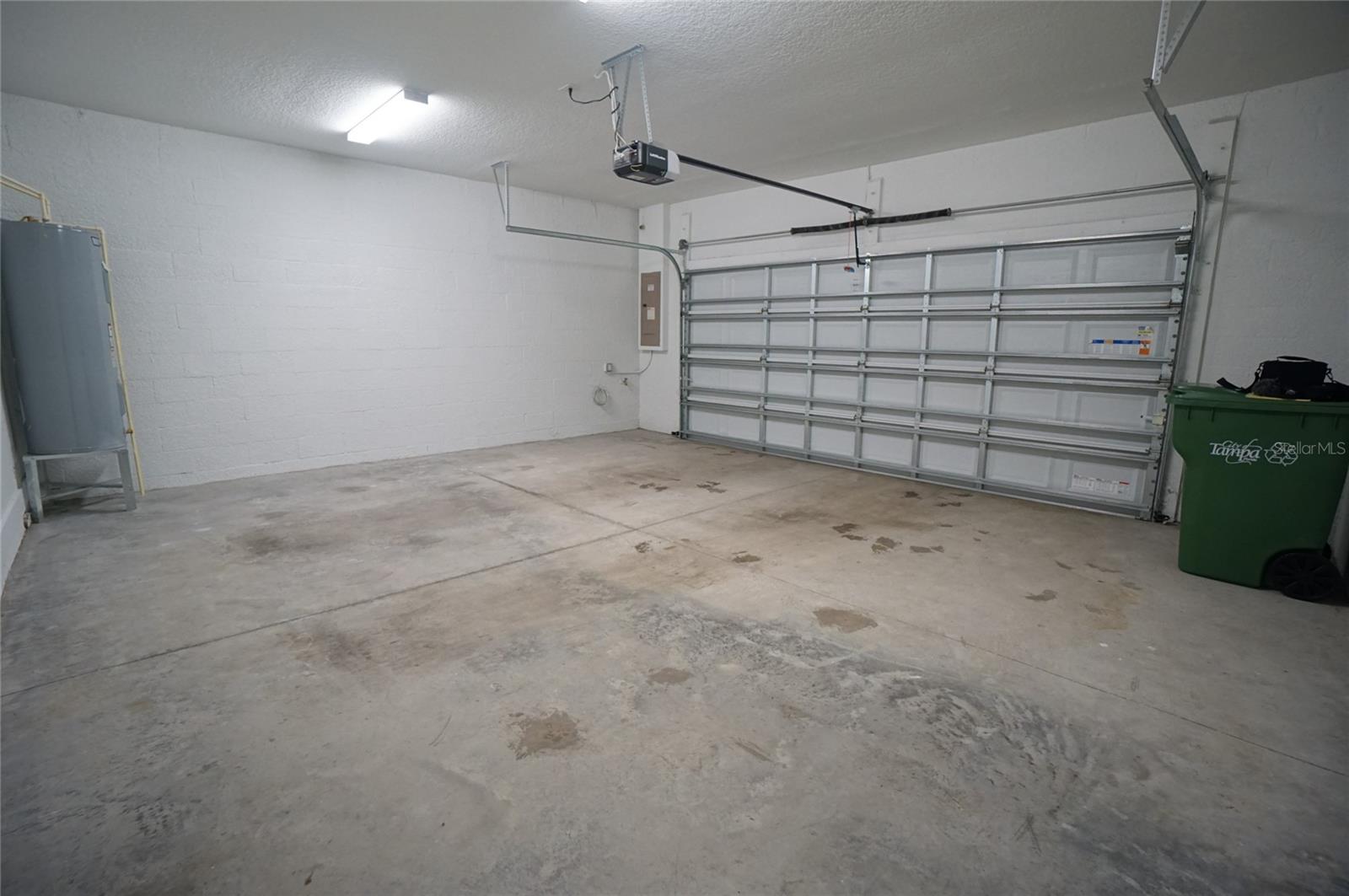 Image 29 of 29 For 3124 Azeele Street 4