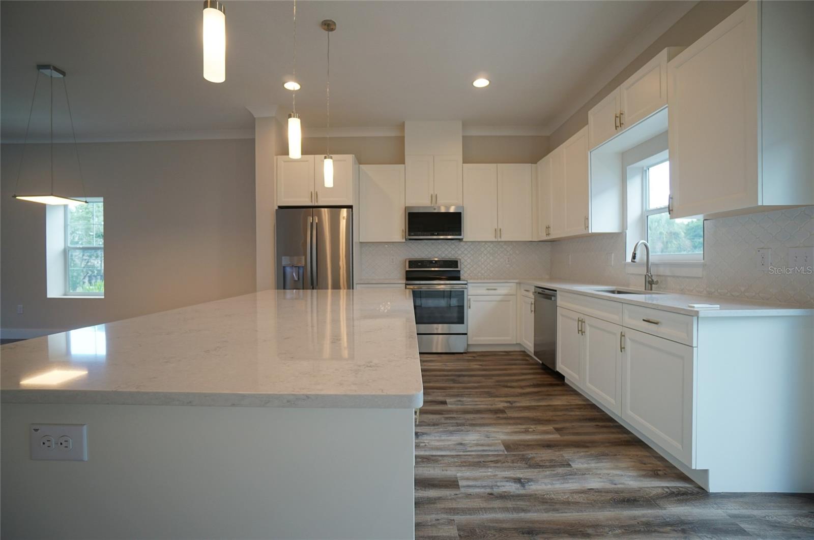 Image 8 of 29 For 3124 Azeele Street 4