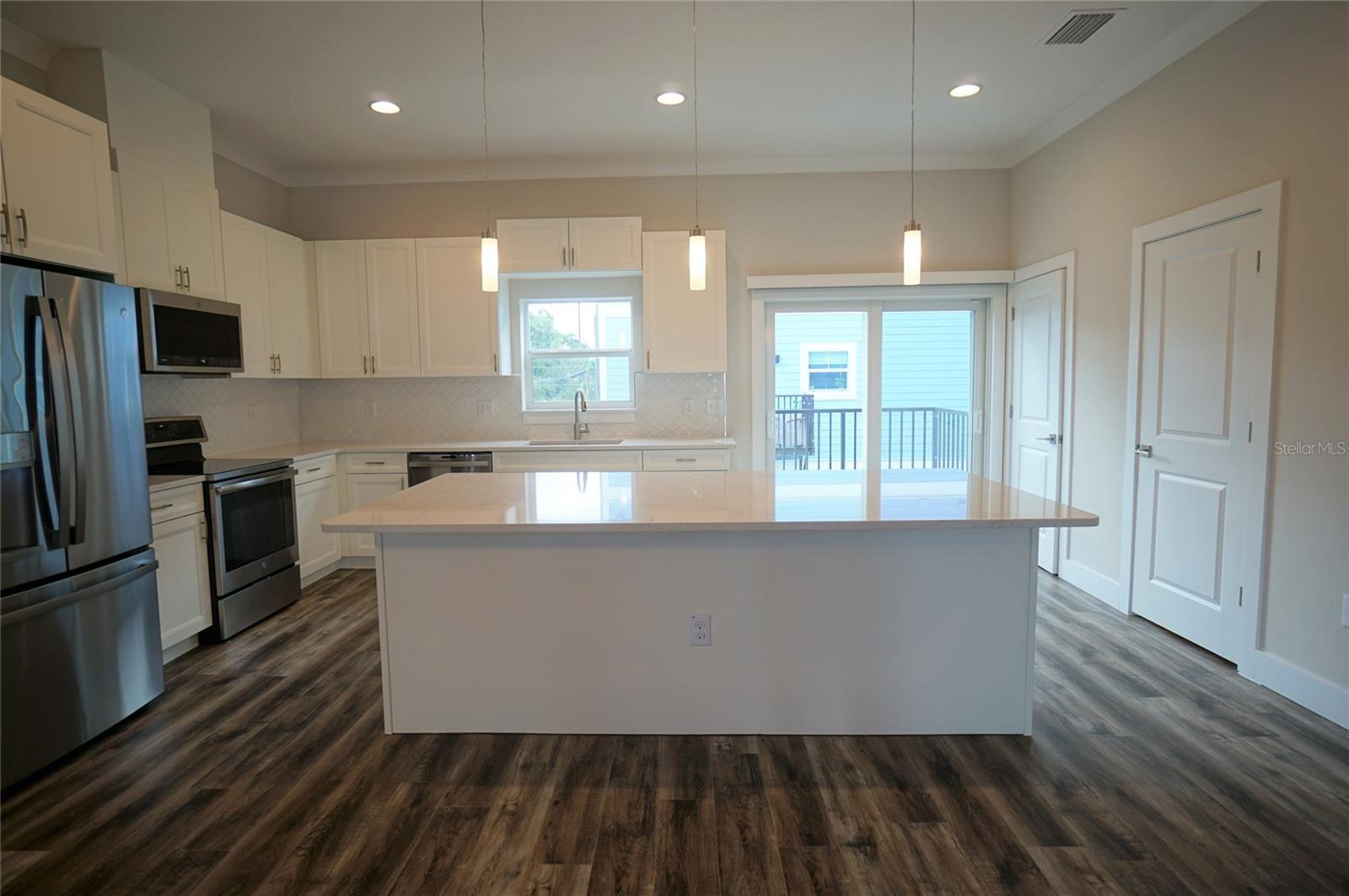 Image 9 of 29 For 3124 Azeele Street 4