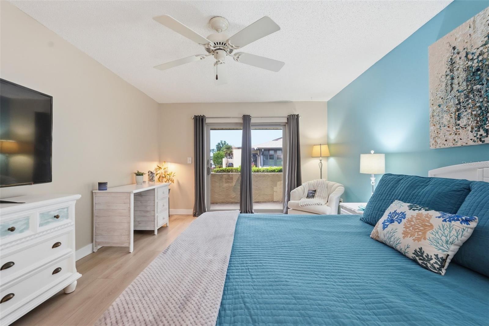 Listing photo id 14 for 1304 13th Circle Se 110