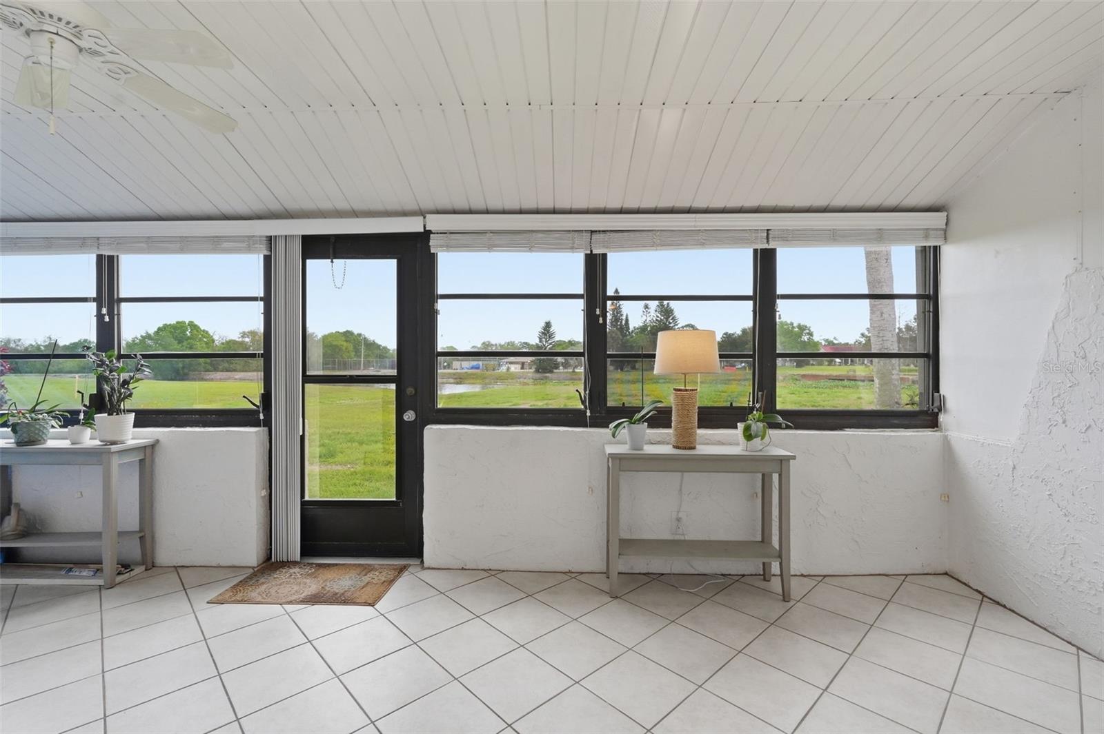 Listing photo id 23 for 1304 13th Circle Se 110