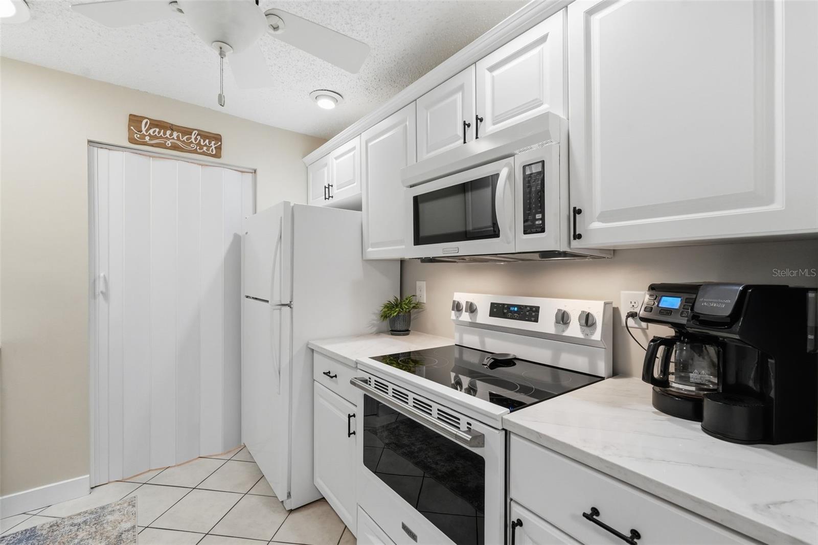 Listing photo id 7 for 1304 13th Circle Se 110