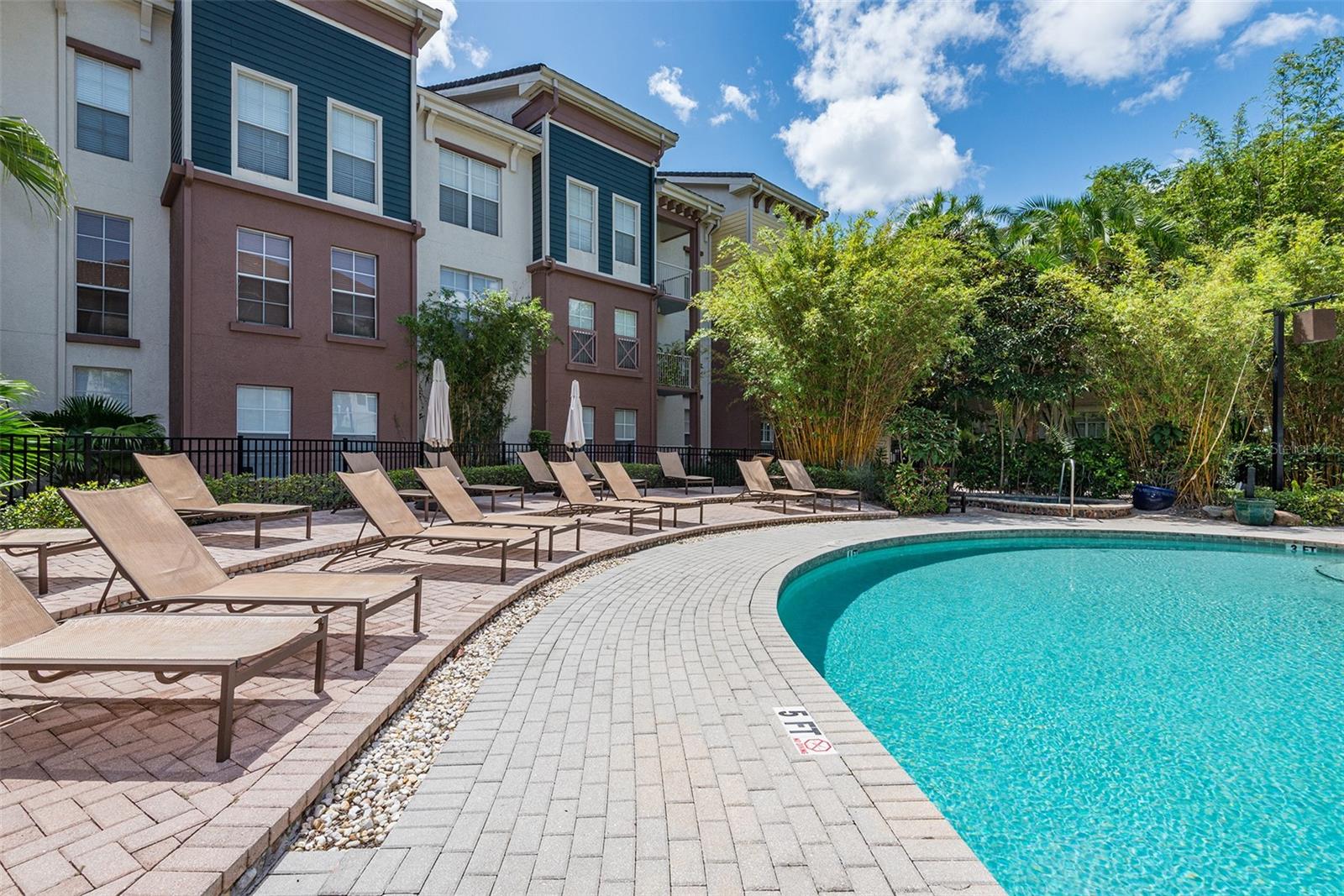 Image 23 of 27 For 2440 Horatio Street 1031