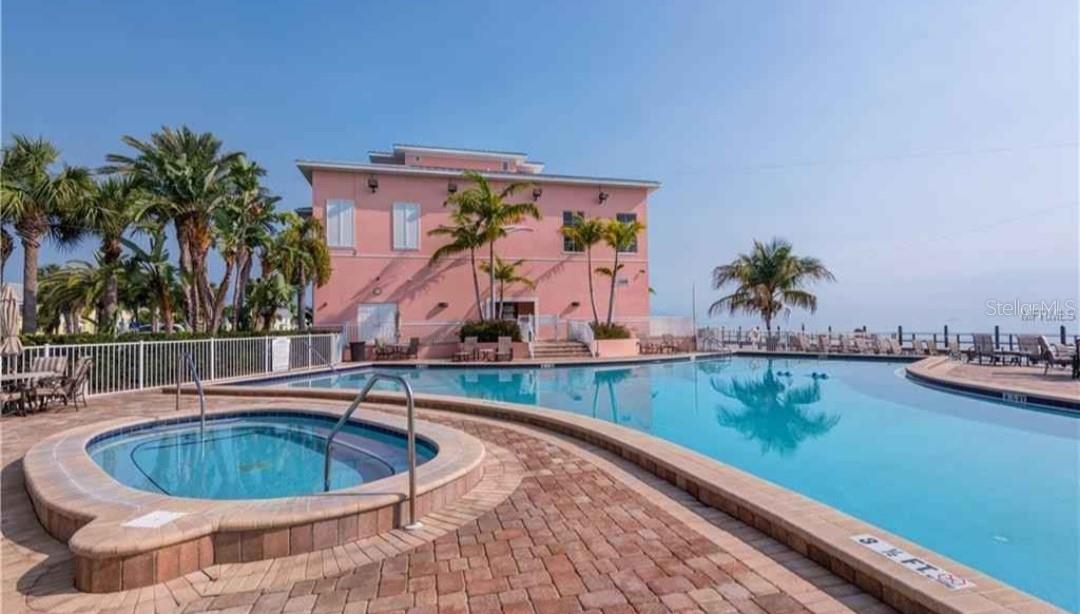 Image 18 of 42 For 5255 Coquina Key Drive Se C