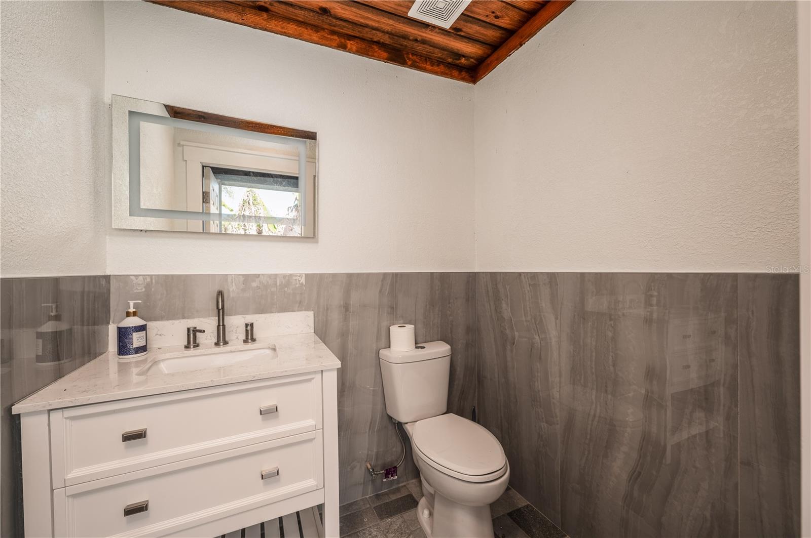 Image 28 of 32 For 6814 Glen Avenue