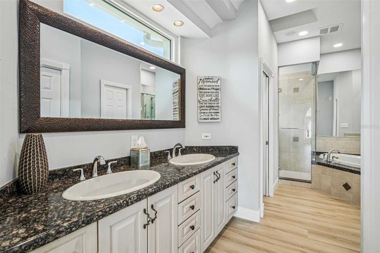 Image 24 of 65 For 750 Sand Pine Drive Ne