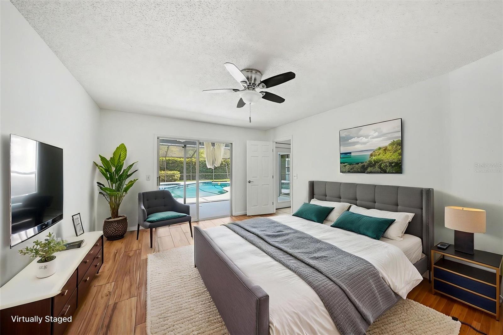 Listing photo id 14 for 6202 Boone Drive