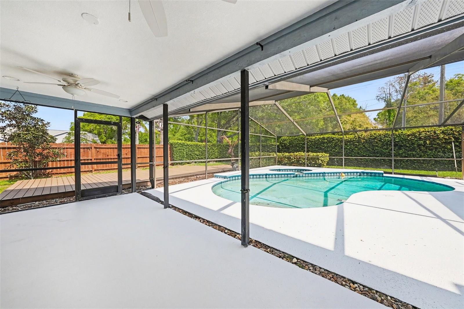 Listing photo id 0 for 6202 Boone Drive