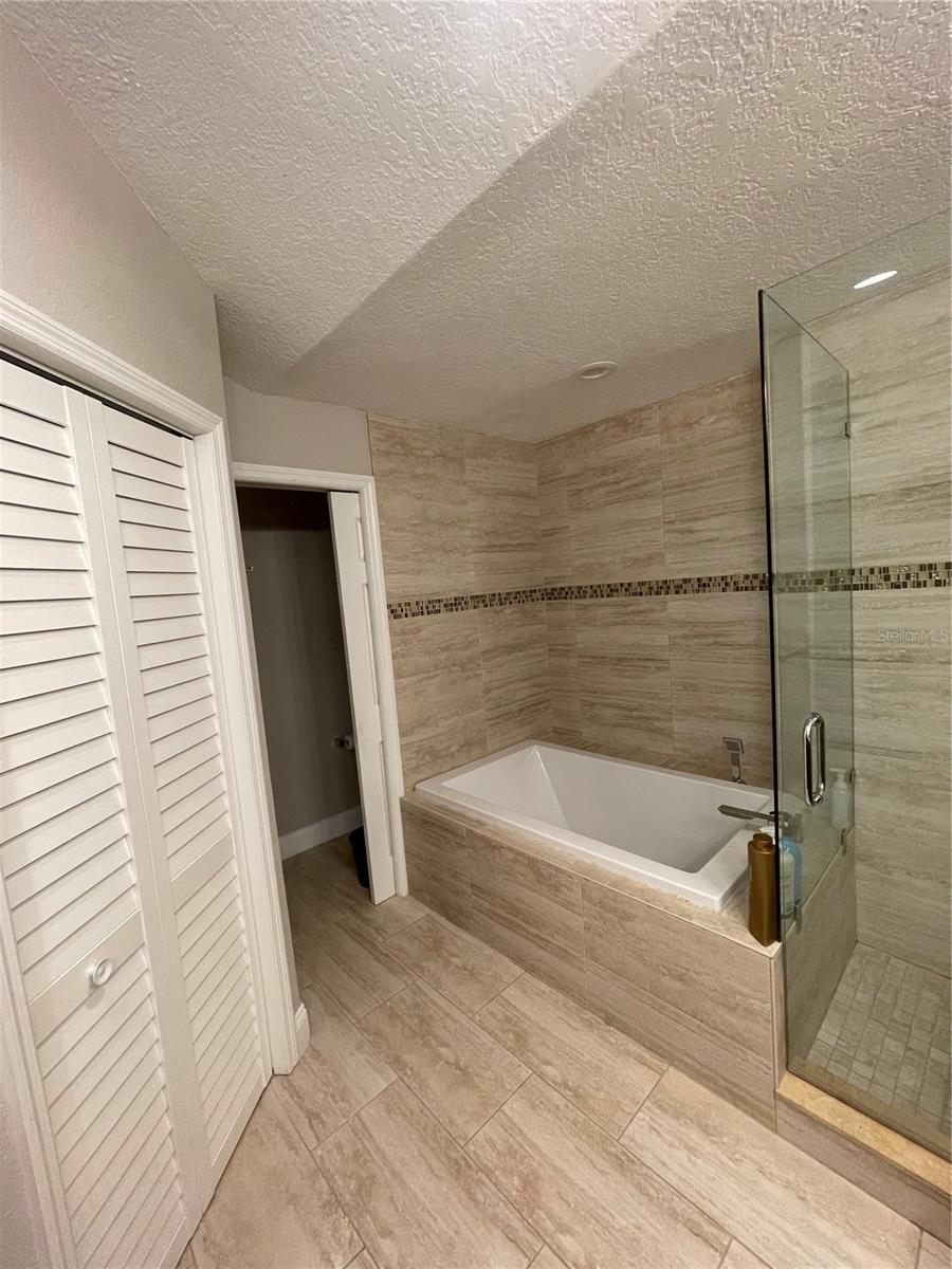 Image 7 of 12 For 1450 Mahogany Lane