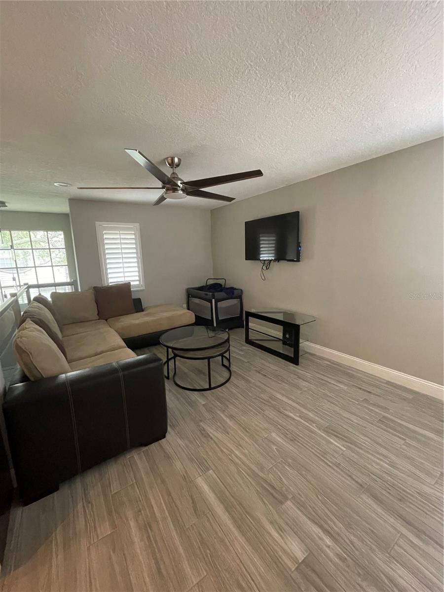 Image 9 of 12 For 1450 Mahogany Lane