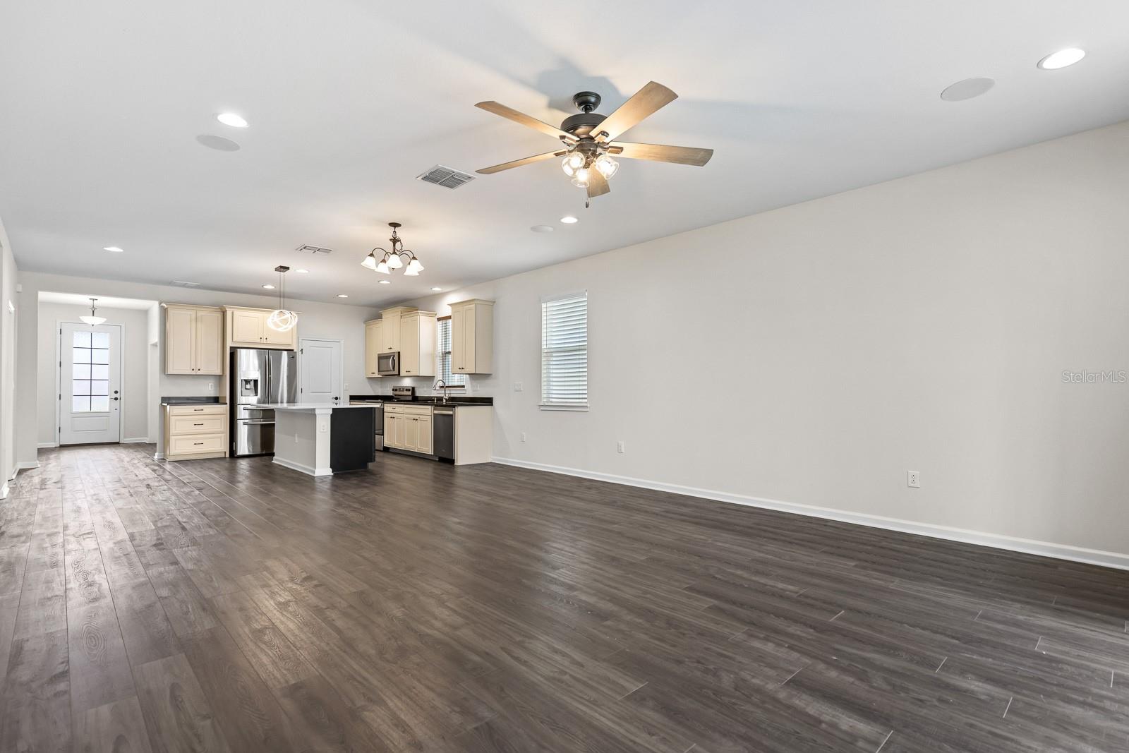 Image 13 of 29 For 10733 Planer Picket Drive