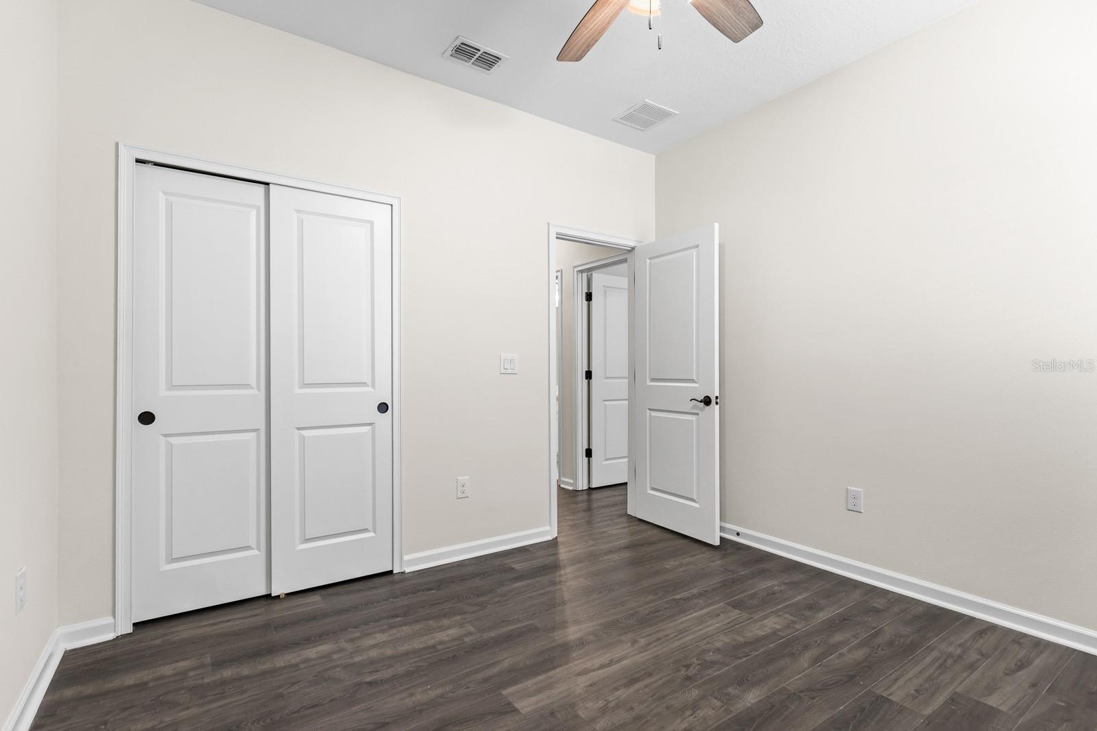 Image 20 of 29 For 10733 Planer Picket Drive