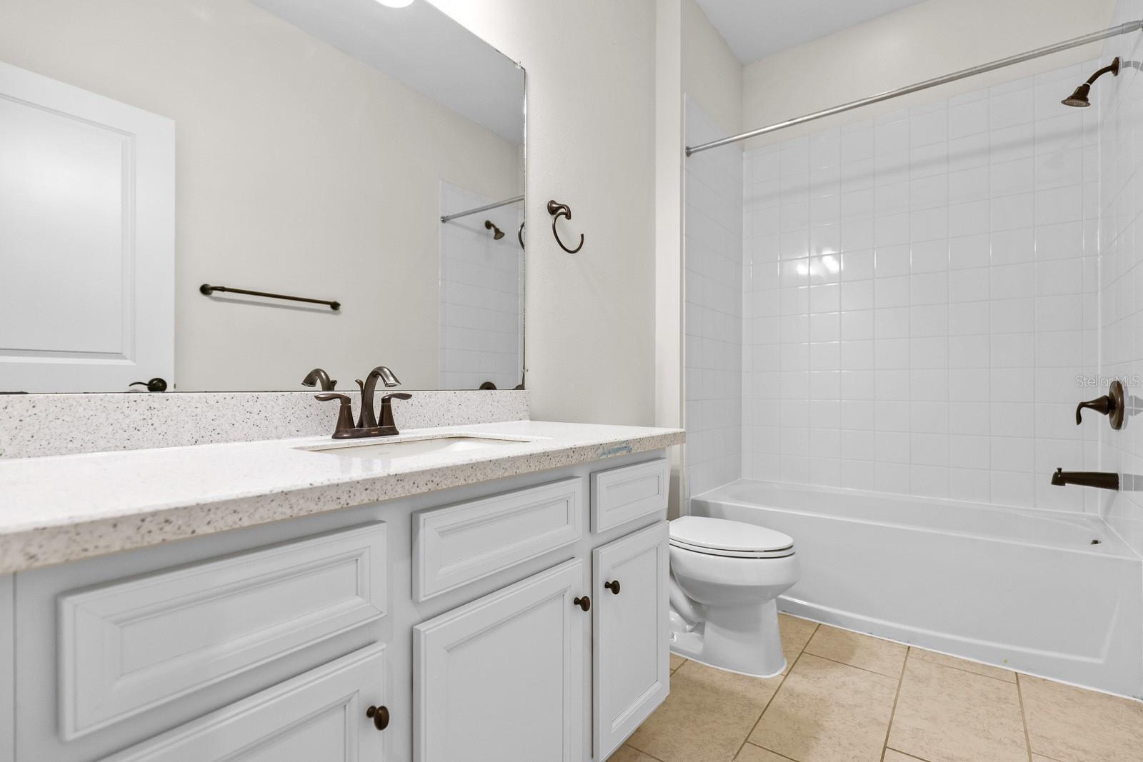 Image 23 of 29 For 10733 Planer Picket Drive