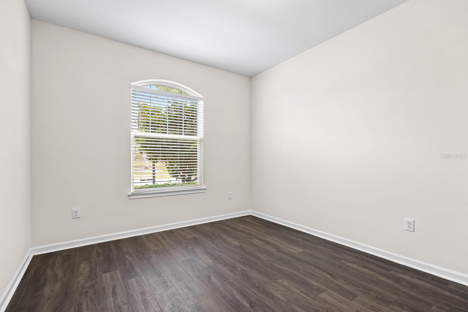 Image 6 of 29 For 10733 Planer Picket Drive