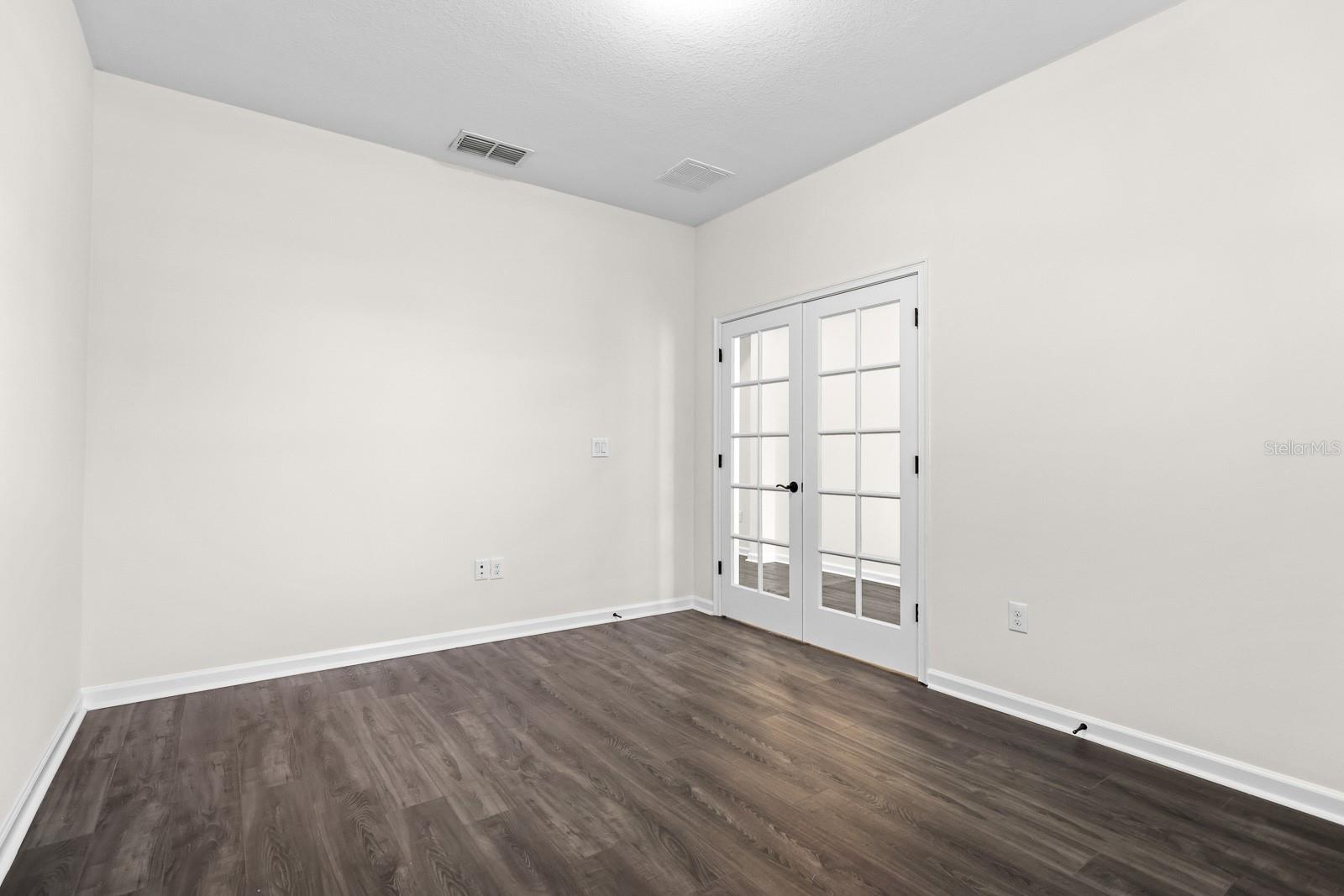 Image 7 of 29 For 10733 Planer Picket Drive