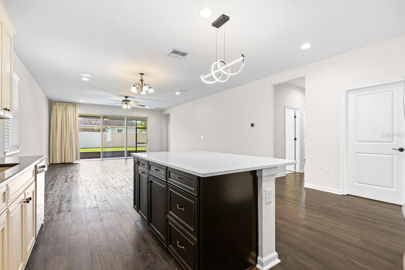 Image 9 of 29 For 10733 Planer Picket Drive