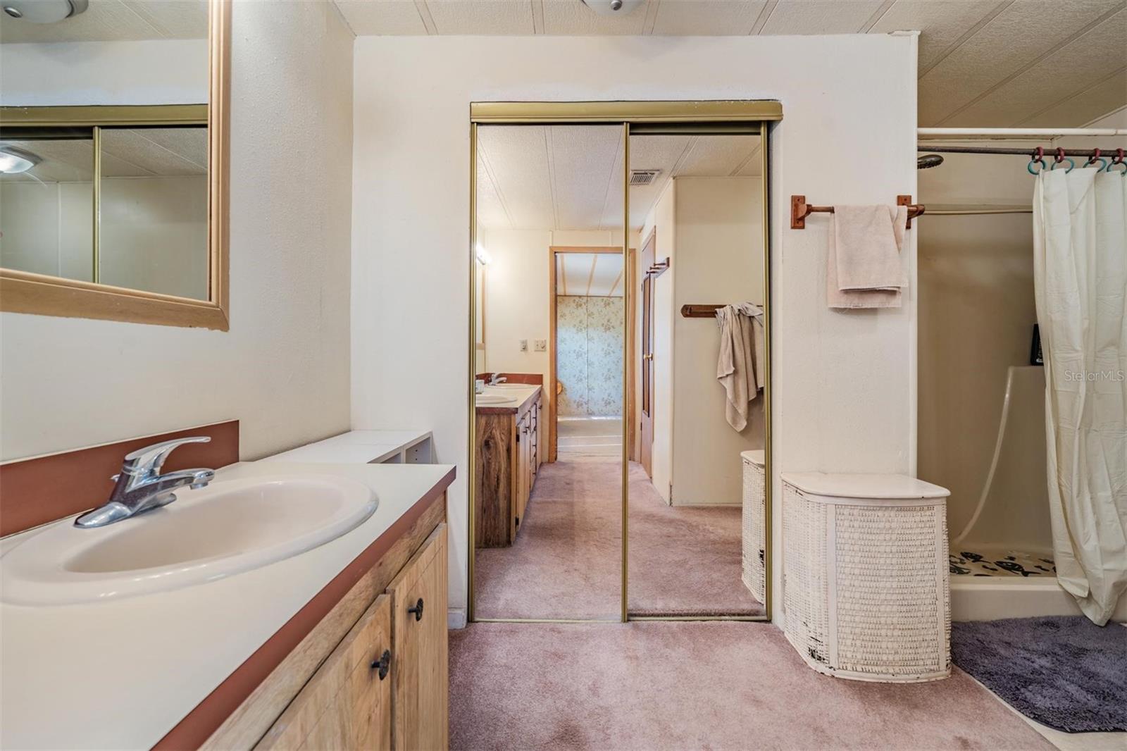 Listing photo id 13 for 6606 Gator Ranch Street