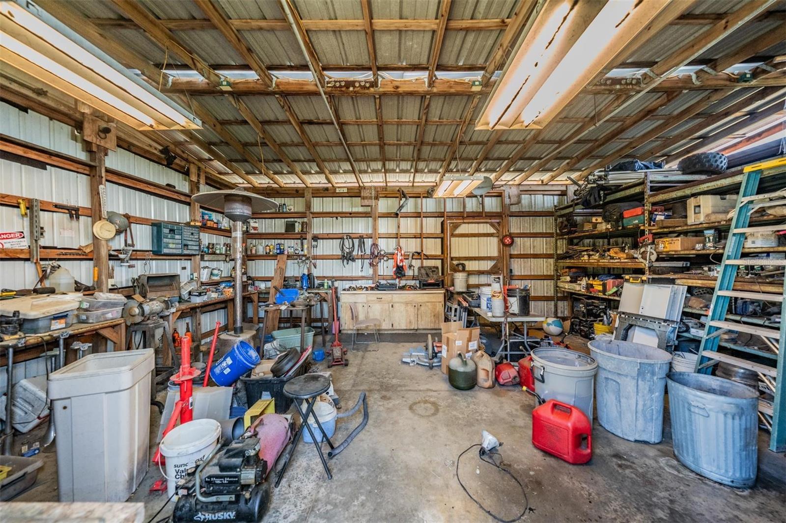 Listing photo id 40 for 6606 Gator Ranch Street