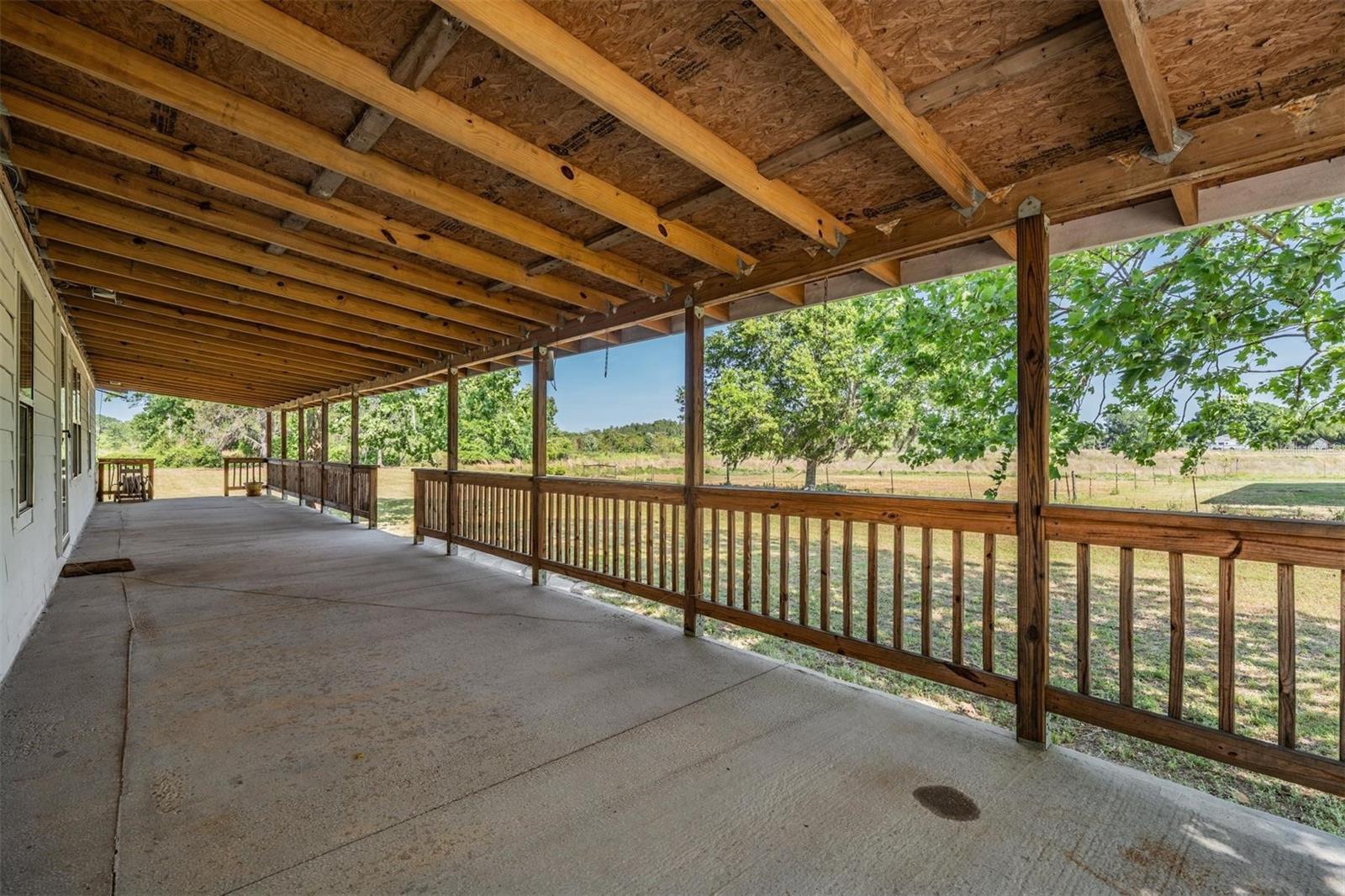 Listing photo id 3 for 6606 Gator Ranch Street