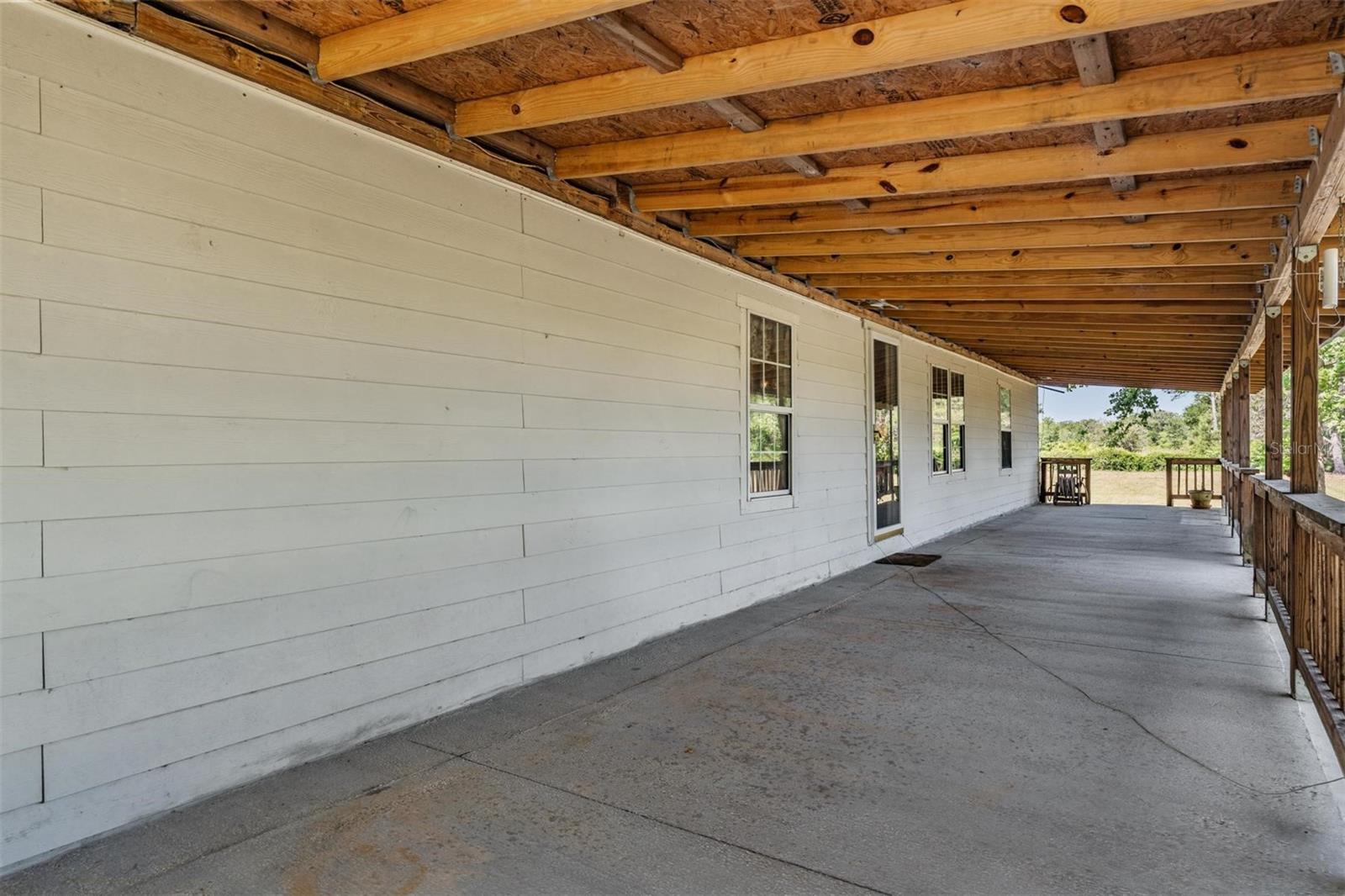 Listing photo id 4 for 6606 Gator Ranch Street