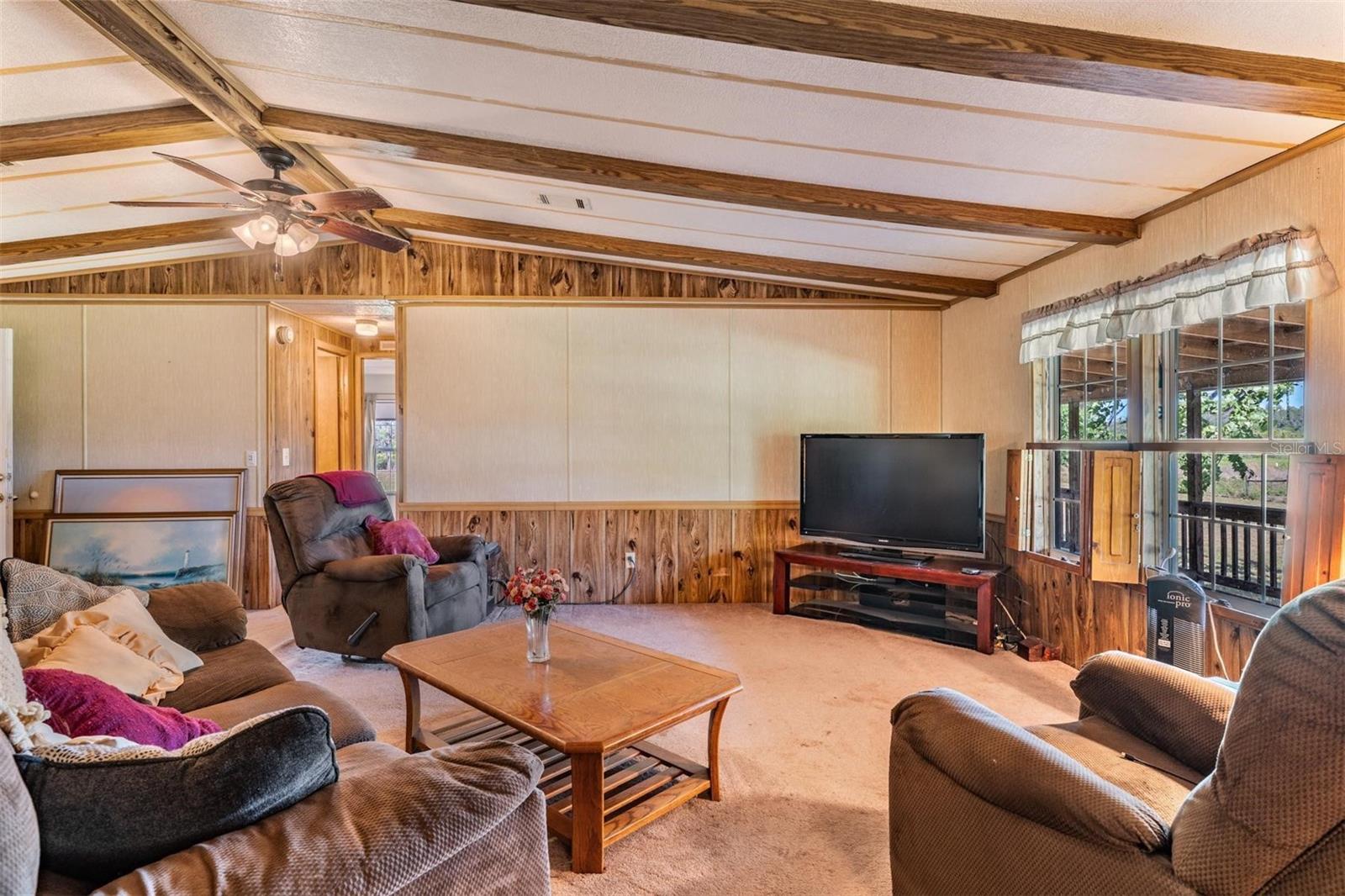 Listing photo id 6 for 6606 Gator Ranch Street