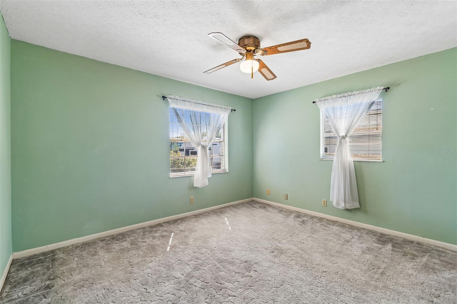 Image 25 of 34 For 2210 Ladywood Court