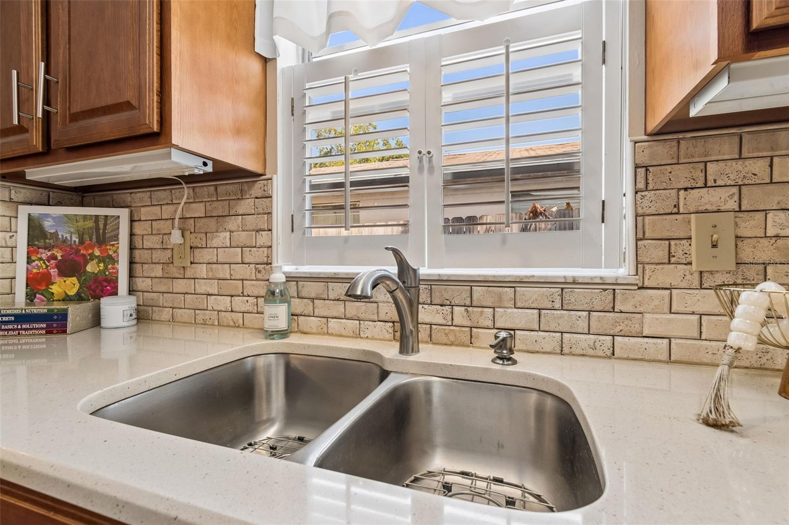 Image 6 of 34 For 2210 Ladywood Court