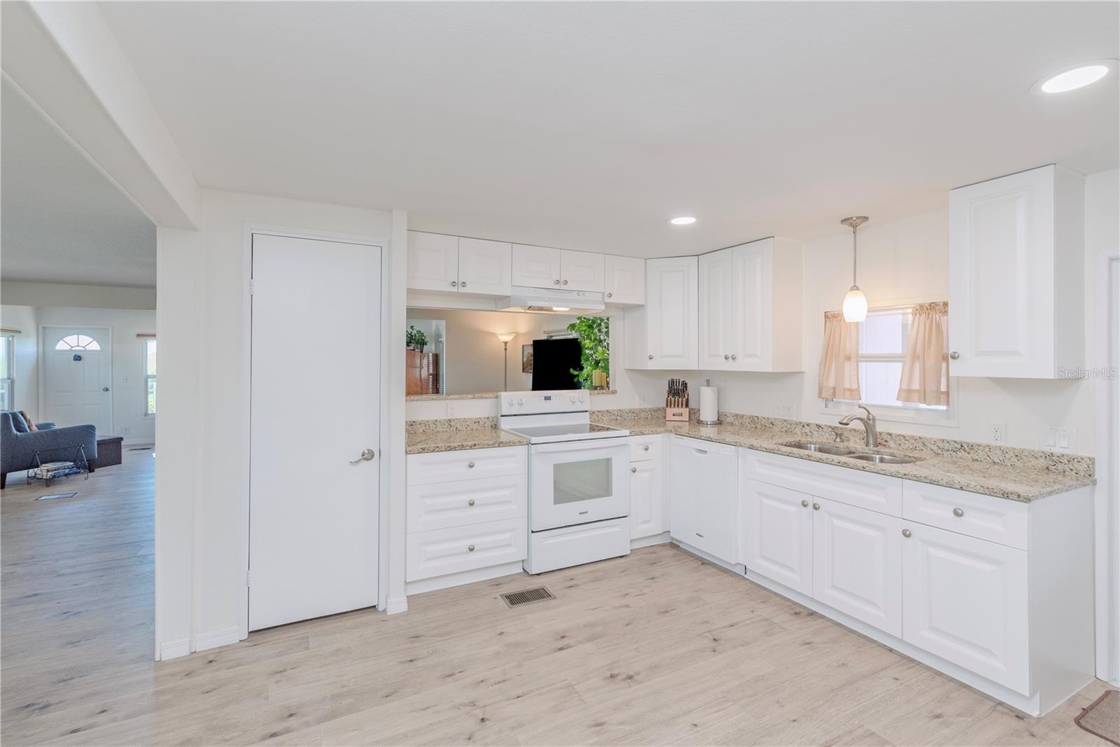 Image 4 of 58 For 4851 Gandy Boulevard 23c