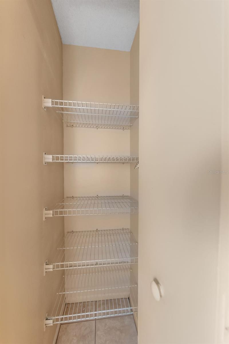 Listing photo id 22 for 3121 Beecher Drive E A