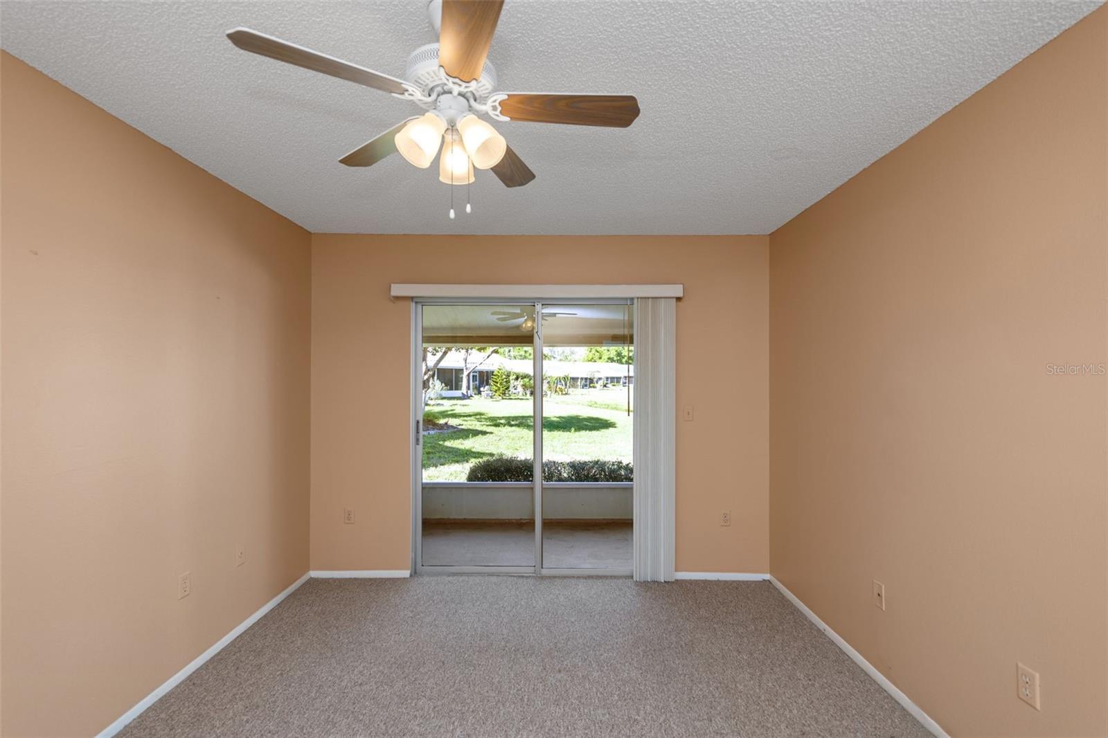 Listing photo id 35 for 3121 Beecher Drive E A