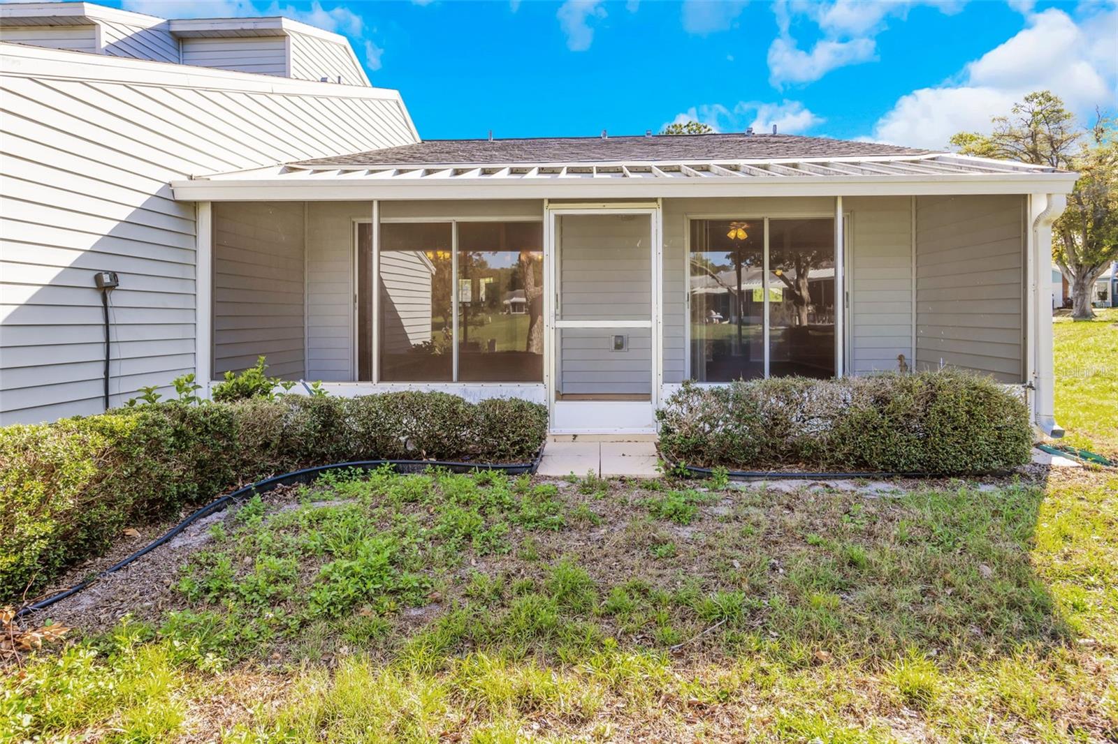 Listing photo id 44 for 3121 Beecher Drive E A