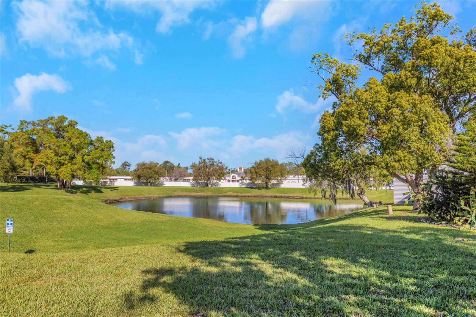 Listing photo id 47 for 3121 Beecher Drive E A