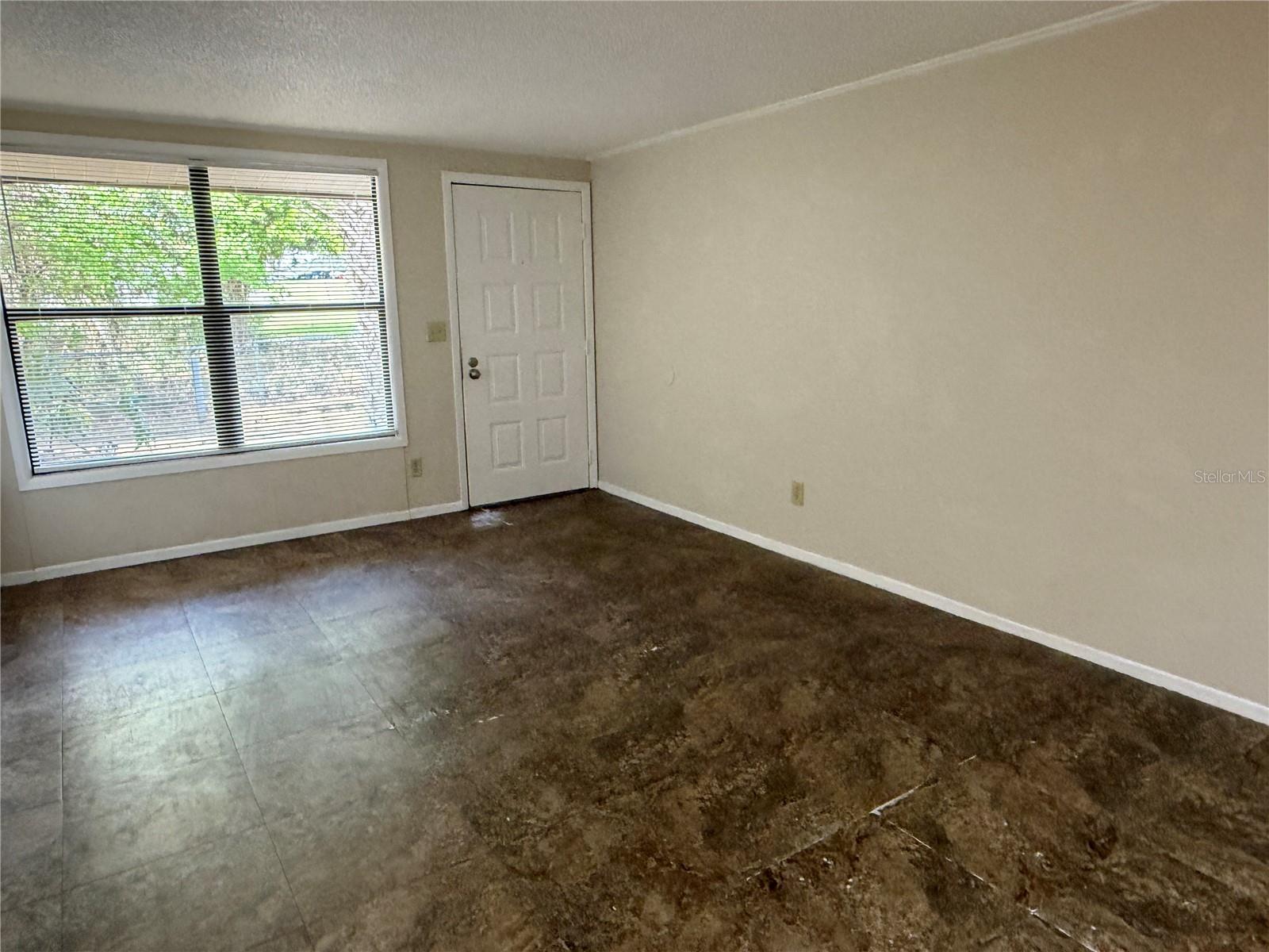 Image 3 of 6 For 1892 Lake Mariam Drive