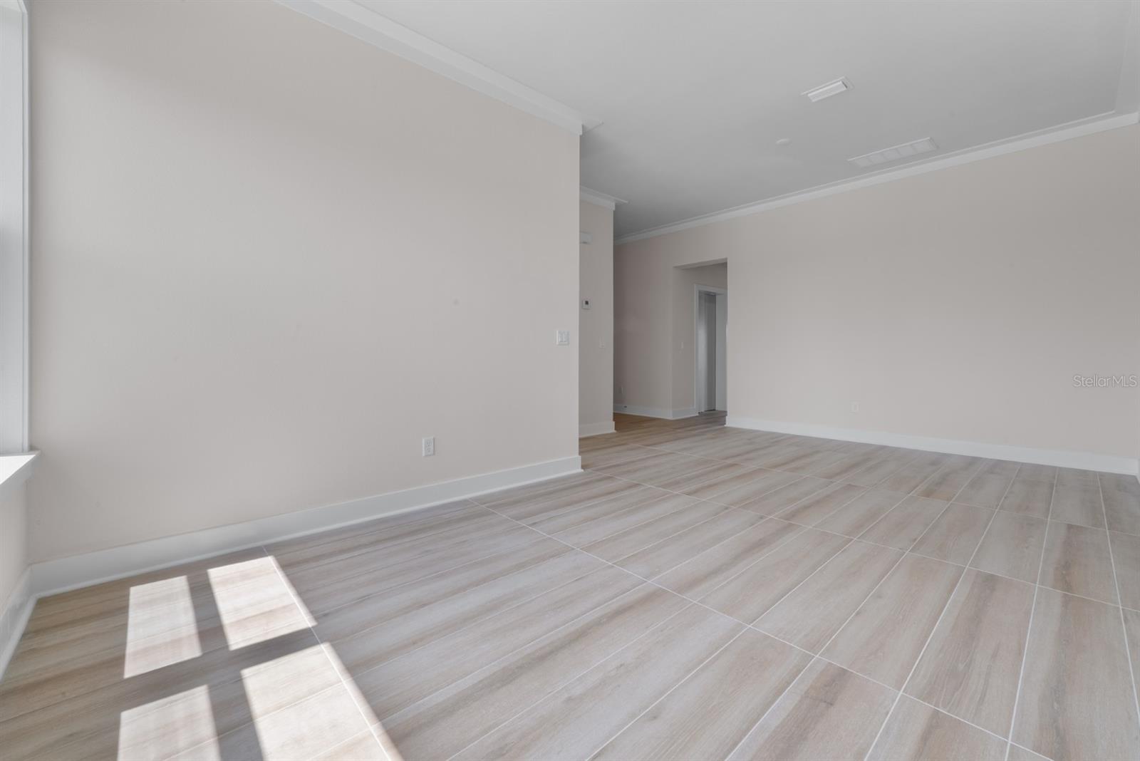 Image 12 of 35 For 772 Gran Kaymen Way